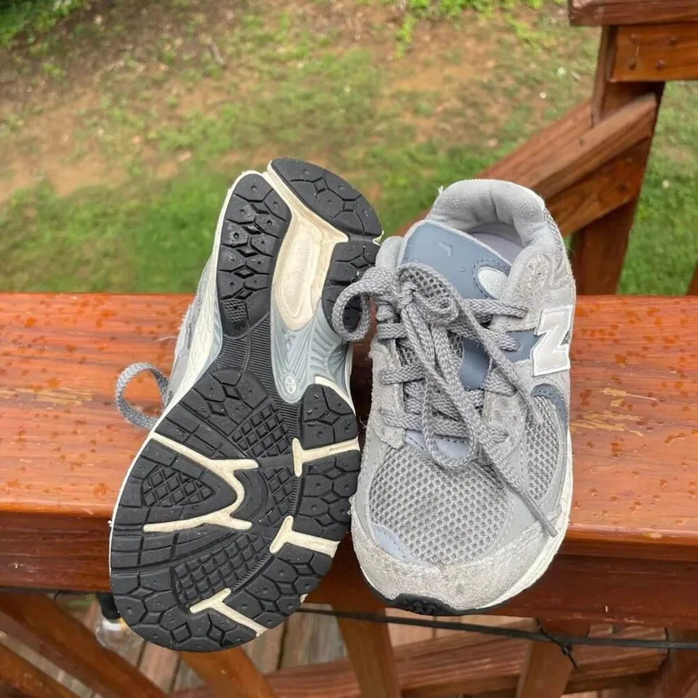 New Balance 2002r Kids 11 Grey Running Sneakers